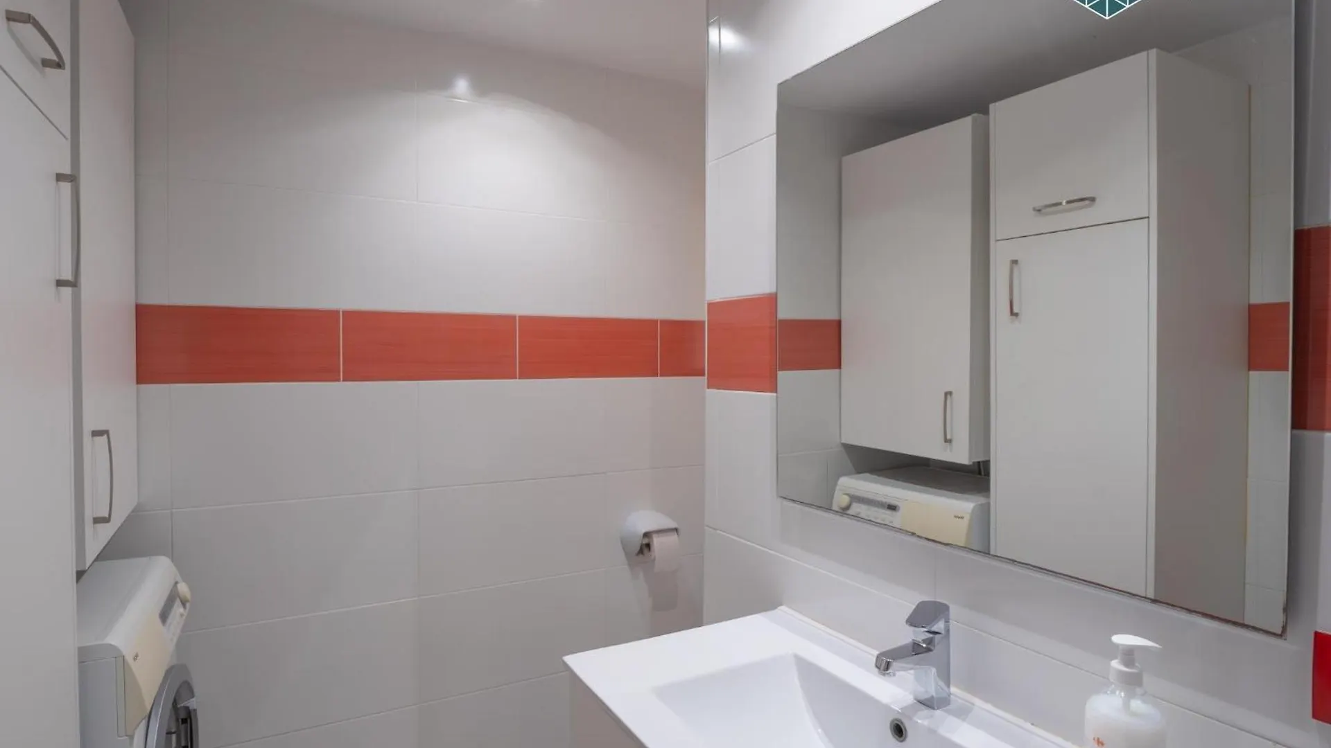 Apto Antic 202 Pax 4 실로트 0*,